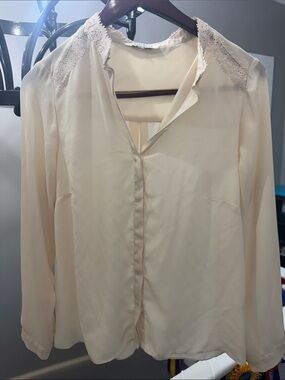 Rose & Olive Cream Lace-Trim Blouse